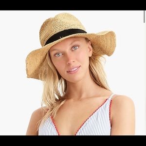 Wide-brim packable straw hat